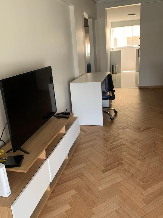 3 Amplios Ambientes Excelente Ubicacion-avenida Corrientes Almagro- Cerca De Todo Apartment Buenos Aires